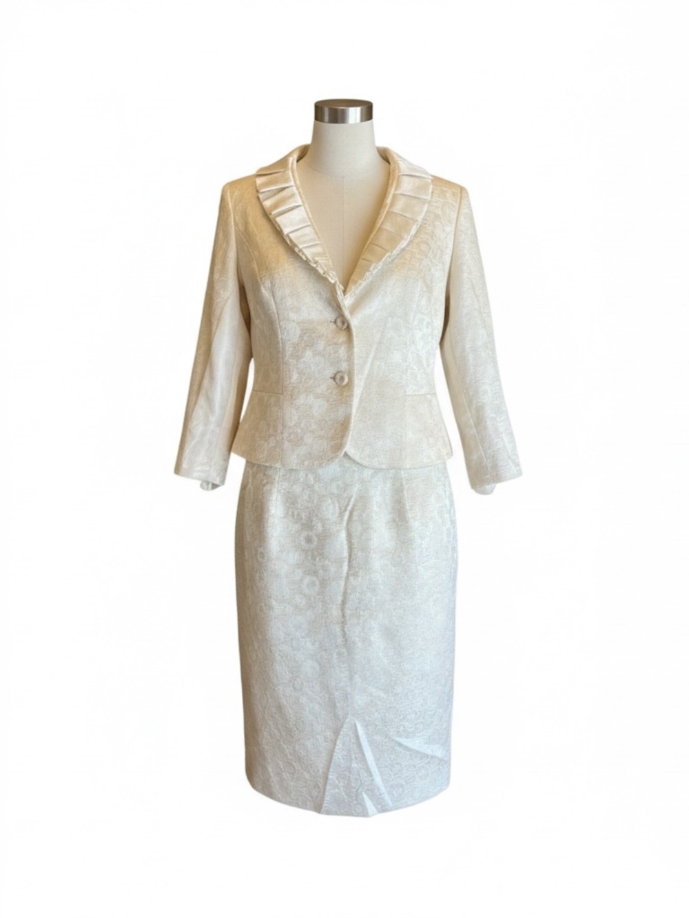 Elegant Cream Satin-Trim Women’s Dress Suit